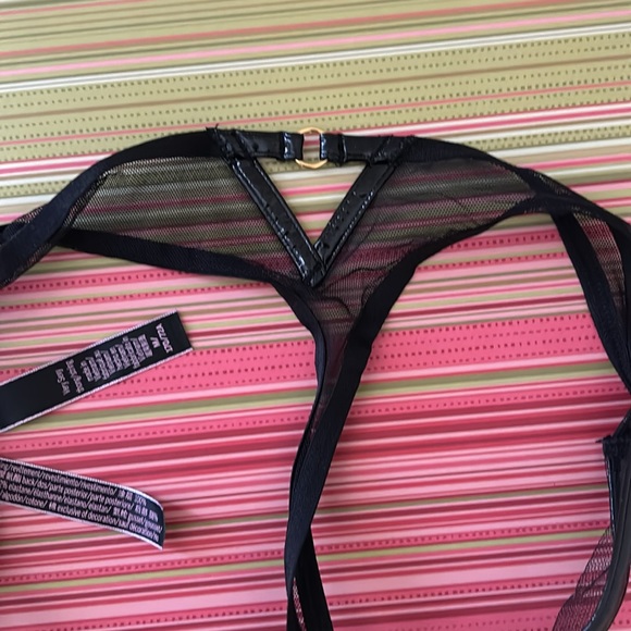 Victoria Secret - Picture 5 of 5